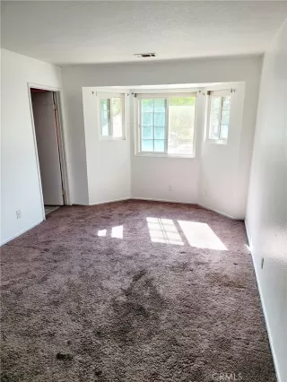 Photo #4: OC22235574 Listing