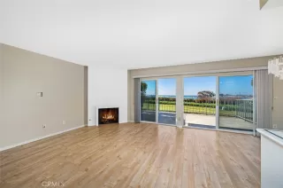 Photo #2: OC22236046 Listing