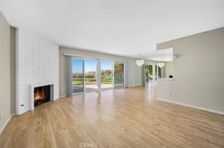 Photo #4: OC22236046 Listing