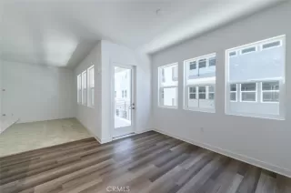 Photo #3: OC22236130 Listing 