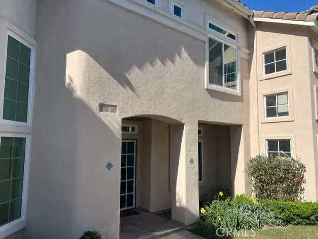 MLS: OC22236365 Condo For Sale