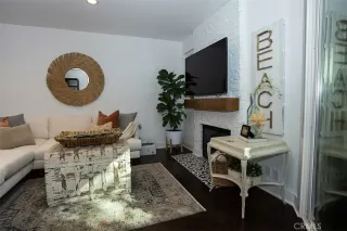 Photo #5: OC22236728 Listing