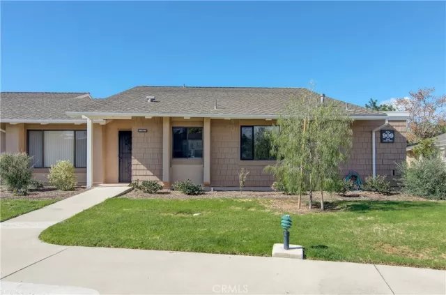 MLS: OC22236730 Condo For Sale