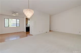 Photo #4: OC22236730 Listing 