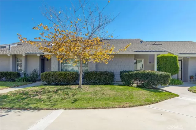 MLS: OC22236737 Condo For Sale