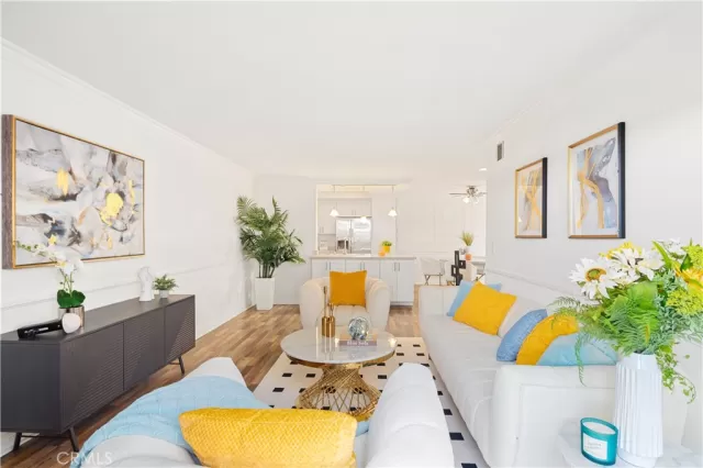 MLS: OC22236886 Condo For Sale