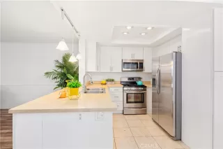 Photo #4: OC22236886 Listing 