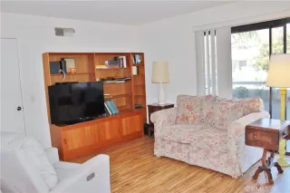 Photo #3: OC22236901 Listing 