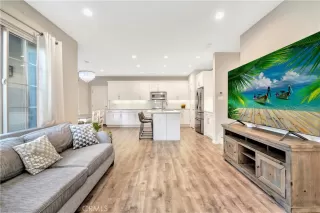 Photo #1: OC22237221 Listing