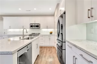 Photo #3: OC22237221 Listing