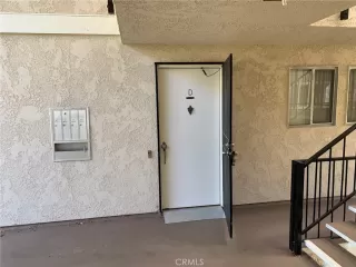 Photo #4: OC22237403 Listing