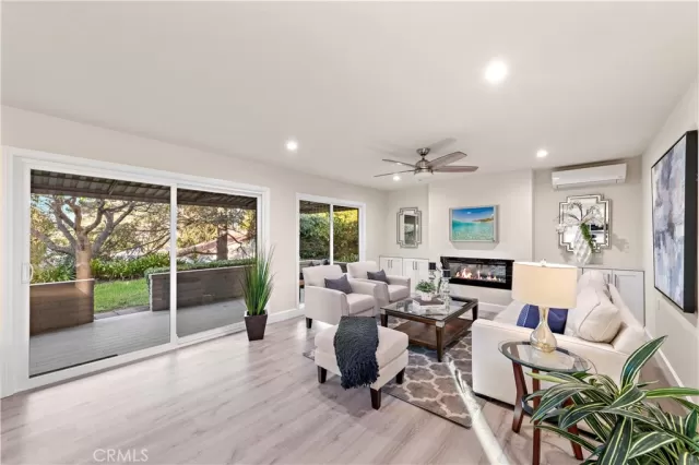 MLS: OC22238063 Condo For Sale