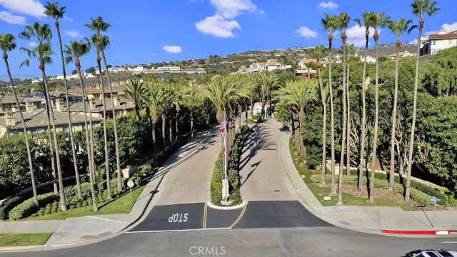 MLS: OC22238344 Condo For Sale