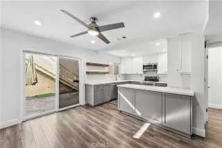 Photo #6: OC22238382 Listing 