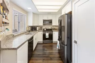 Photo #3: OC22238499 Listing 