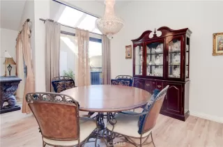 Photo #5: OC22238653 Listing