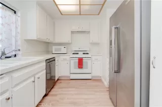 Photo #6: OC22238653 Listing