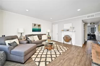 Photo #4: OC22238656 Listing 