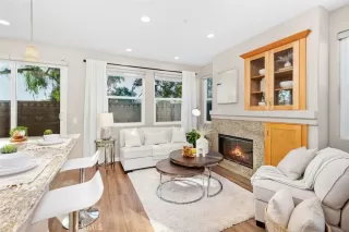 Photo #5: OC22238973 Listing 