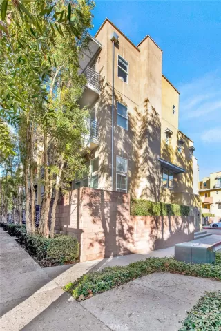 Photo #1: OC22239755 Listing