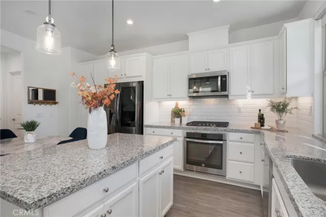 MLS: OC22239950 Condo For Sale