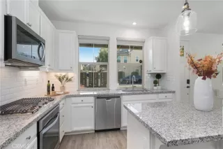 Photo #2: OC22239950 Listing