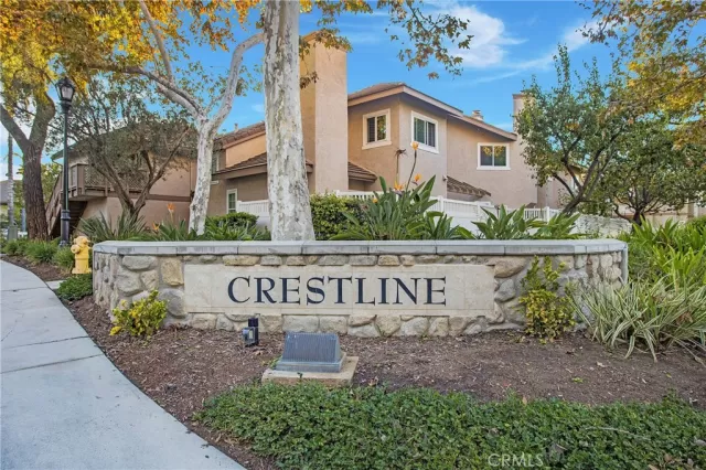 MLS: OC22240132 Condo For Sale