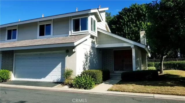 MLS: OC22240677 Condo For Sale