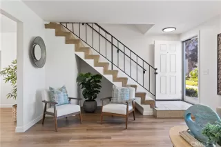 Photo #2: OC22240772 Listing 