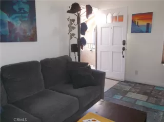 Photo #1: OC22241171 Listing