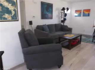 Photo #2: OC22241171 Listing