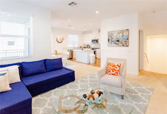 MLS: OC22241175 Condo For Sale