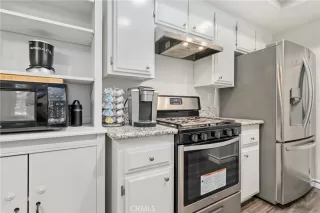 Photo #6: OC22241563 Listing 