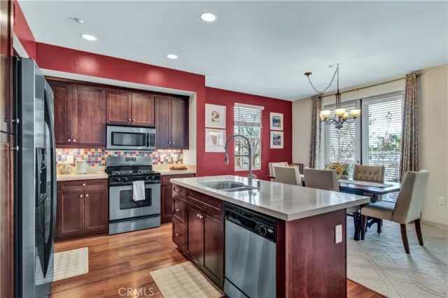 MLS: OC22241626 Condo For Sale