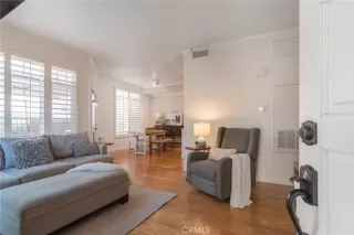 Photo #3: OC22241991 Listing