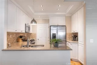 Photo #6: OC22241991 Listing