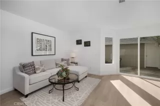 Photo #6: OC22242227 Listing 