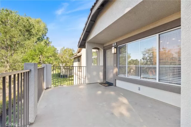 MLS: OC22242415 Condo For Sale