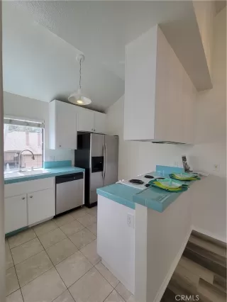 Photo #5: OC22242536 Listing 