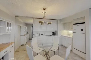 Photo #5: OC22242547 Listing