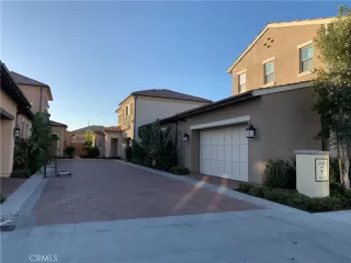 Photo #1: OC22242561 Listing 