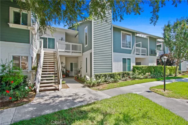 MLS: OC22242824 Condo For Sale