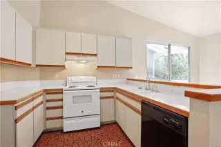 Photo #4: OC22242824 Listing 