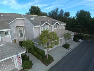 Photo #3: OC22242938 Listing