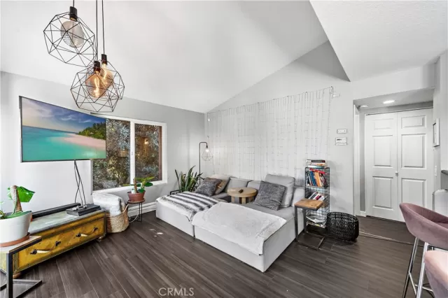 MLS: OC22243100 Condo For Sale