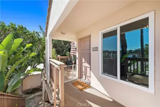 Photo #3: OC22243100 Listing 