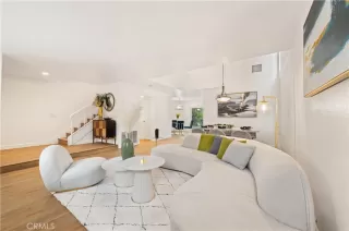 Photo #5: OC22243198 Listing 