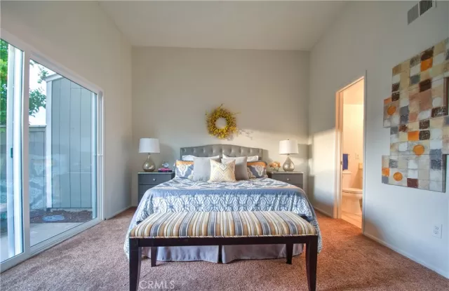 MLS: OC22243272 Condo For Sale
