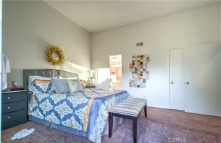 Photo #1: OC22243272 Listing