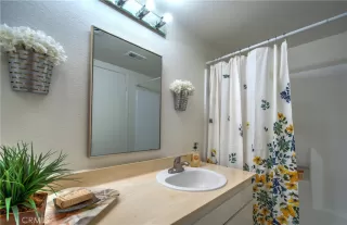 Photo #3: OC22243272 Listing